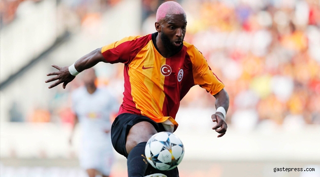 Hollanda'da Ajax Ryan Babel'in sözleşmesini feshetti!