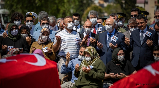 İzmir'de Orman şehitlerine hüzünlü veda!