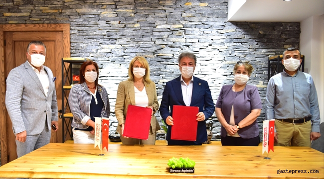 İzmirli kadınların yeni adresi de Bornova oldu!