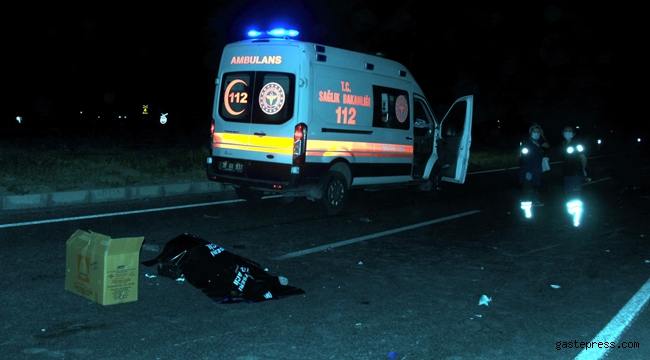 Kayseri'de, Otomobil ile çarpışan motosikletteki 2 kişi öldü!