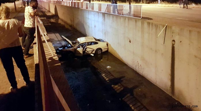 Kayseri'de, sulama kanalına düşen otomobildeki 2 kişi yaralandı!