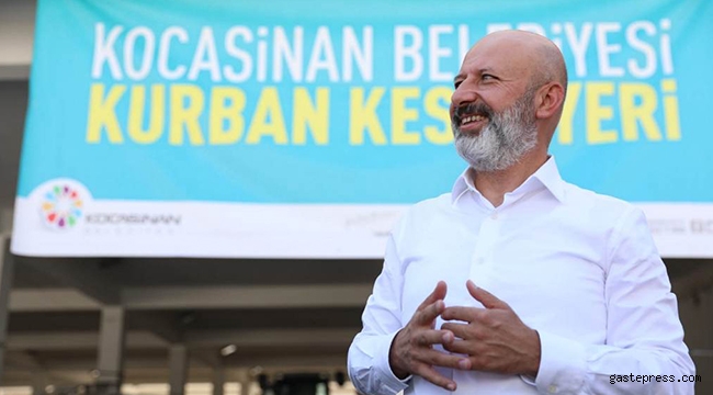 Kayseri Kocasinan Belediye Başkanı Ahmet Çolak Bayrakdar, Kurban Kesim Yerinde!