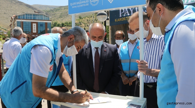 Kayseri Yahyalı Belediye Başkanı Esat Öztürk Vekalet Kurban Bağışı Yaptı!