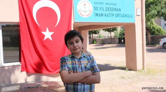 LGS birincilerinden Yurdakul: Başarıda düzenli ders çalışmak önemli!