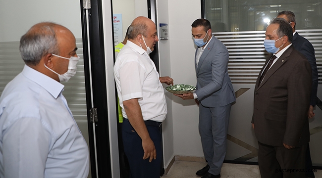 Talas Belediye Başkanı Mustafa Yalçın Belediye Personeliyle Bayramlaştı!