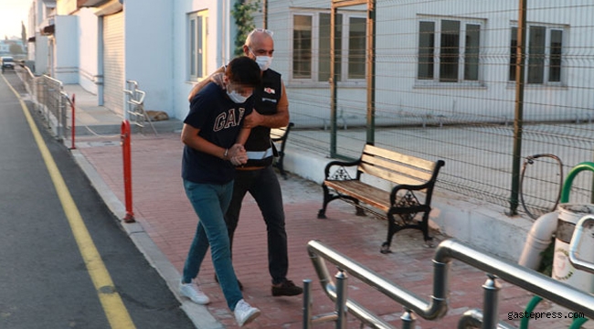 Adana merkezli 14 ilde FETÖ operasyonu yapıldı!