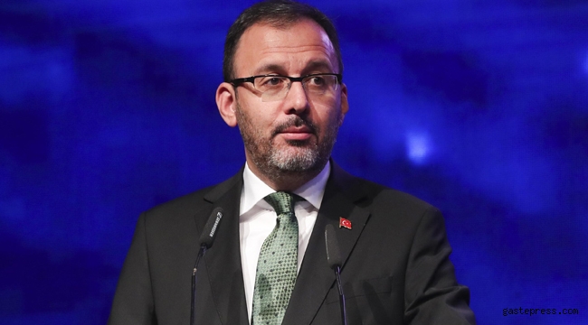 Bakan Muharrem Kasapoğlu, Halı sahalar yarından itibaren açılıyor dedi! 