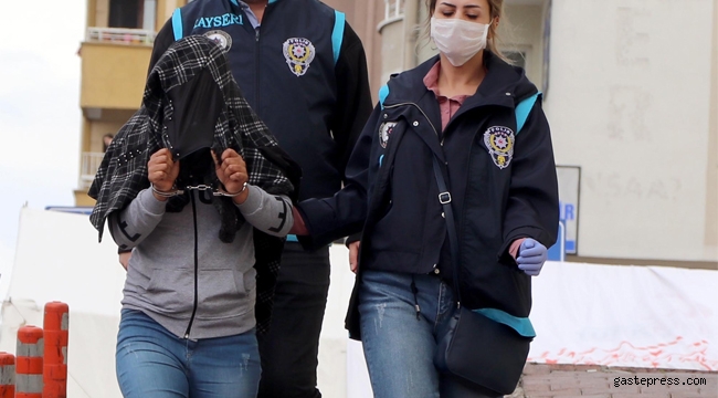 Birlikte yaşadığı adamı öldüren kadına, ağırlaştırılmış ömür boyu hapis istemi!