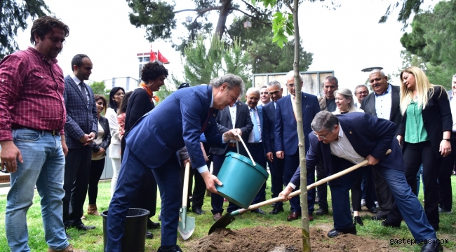 Bornova Belediyesi'nden Bir yılda 100 bin metrekare yeşil alan!
