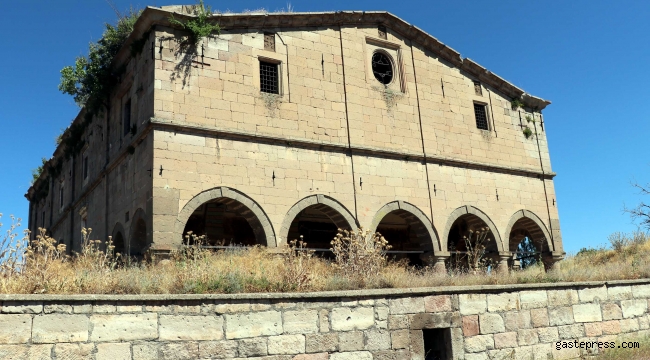 Definecilerin tahrip ettiği tarihi kilise, restore edilecek!