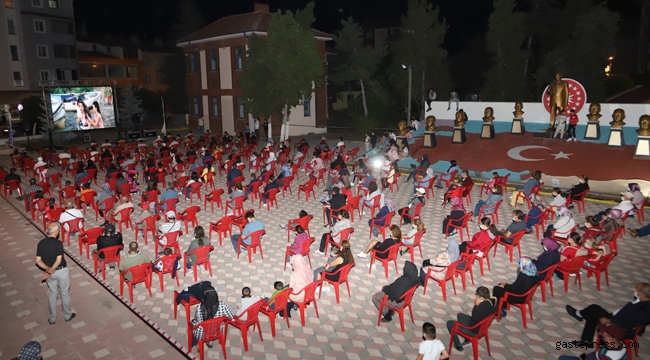 Eskişehir'de Açık Hava Sinema Geceleri Artan Vakalar Nedeniyle Ertelendi!