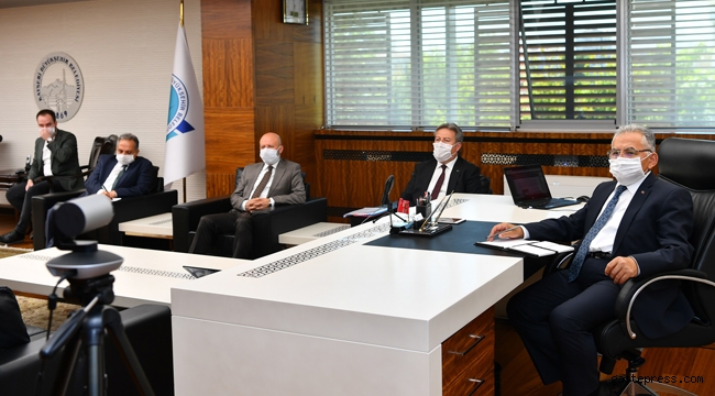 Kayseri'de Başkanlar "Pandemi Toplantısı'na" Birlikte Katıldı!