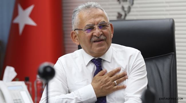 Kayseri'de Memduh Başkan Bayramlaşmada Yaşlıları Unutmadı!