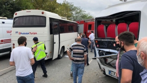 Akyazı'da zincirleme kaza: 17 yaralı