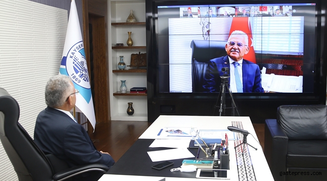 Kayseri'de Başkan Büyükkılıç'tan "Hemşehrilerimiz, Şehrine Sahip Çıksın" Çağrısı Geldi!