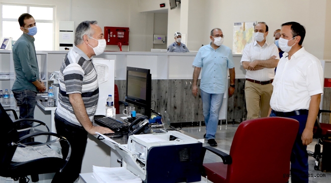 Kayseri ERÜ Rektörü Prof. Dr. Mustafa Çalış, Öğrenci İşleri Daire Başkanlığı’nı Ziyaret Etti!