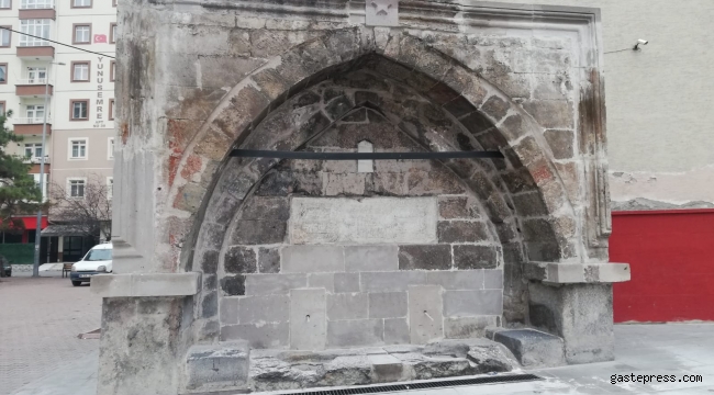 Kayseri Melikgazi'de Görüntü Kirliliği Oluşturan Duvar Yazıları Siliniyor!