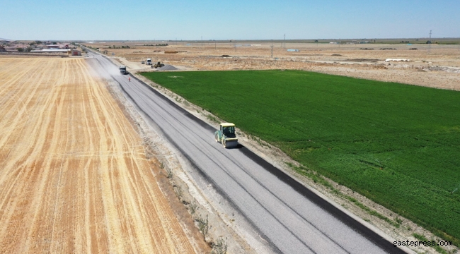 Konya Büyükşehir’den Karapınar’a 183 Kilometre Mahalle Yolu!