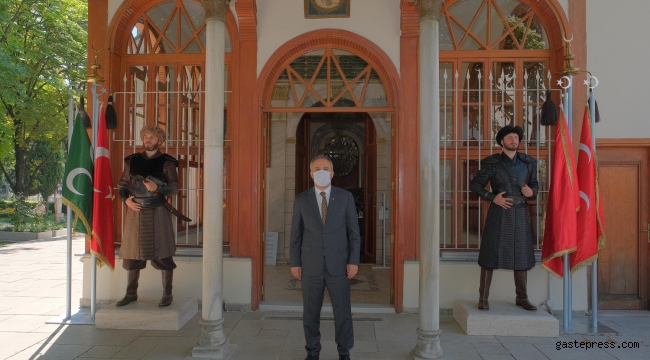 Osman Gazi Türbesi’nde ‘Sancak Nöbeti’ dönemi!