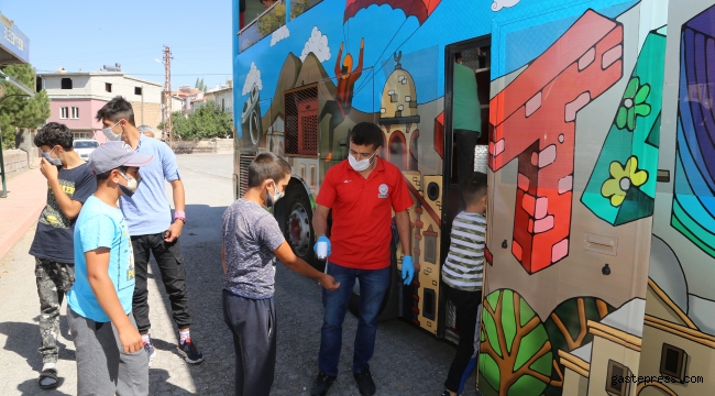 Talas Belediye Başkanı Mustafa Yalçın'dan Tarlada Çalışan Çocuklara Talas Gezisi!