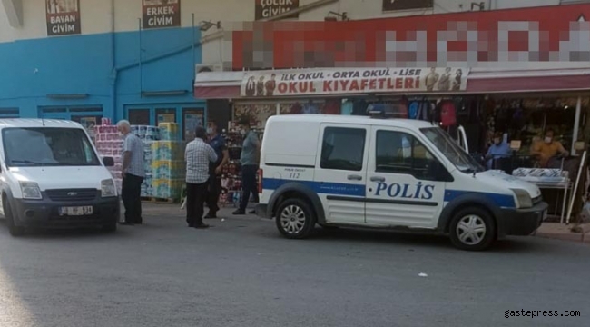 Tartıştığı eşini boynundan bıçakladı!