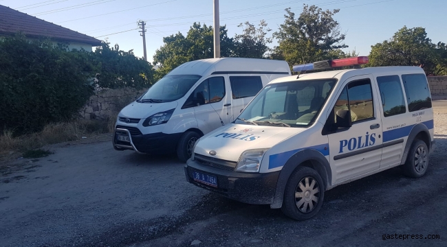 Temizlemek istediği tabancası kazara ateş alınca kendini vurdu!