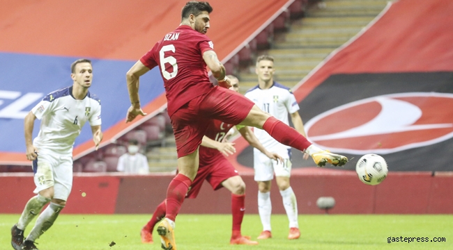 A Milliler, Sırbistan maçında geri döndü ama sonunu getiremedi!
