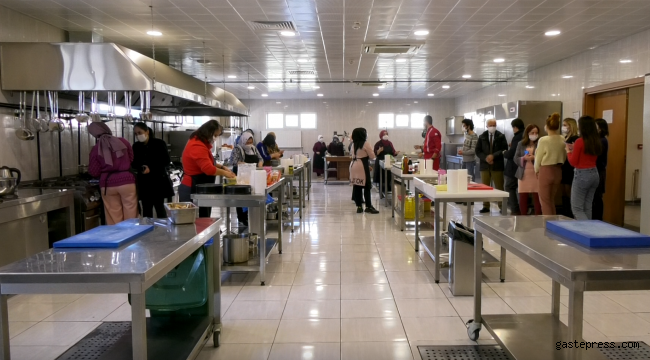 Ankara Büyükşehir Türk ve Mülteci Kadınları Buluşturdu!