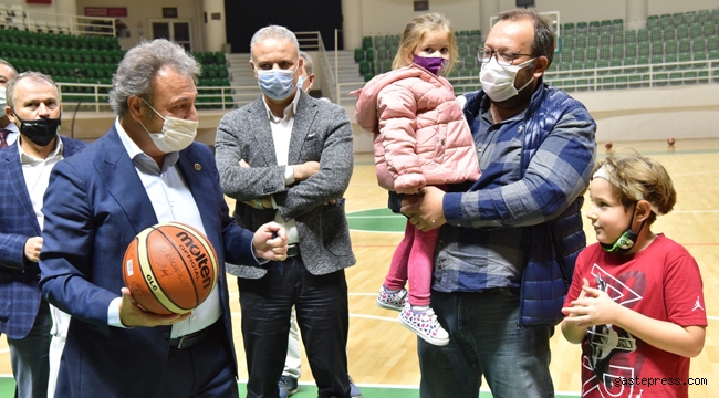 İzmir Bornova Belediyespor Ayda ve Atakan’ı ağırladı!