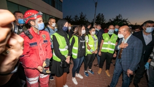 İzmir’de Biz Varız dayanışması depremzedeler için genişletildi!