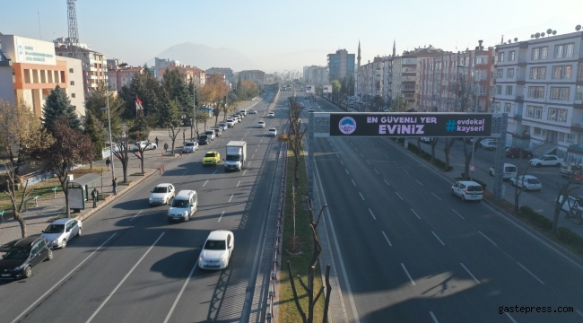 Kayseri Büyükşehir’den ağaçlara kış bakımı