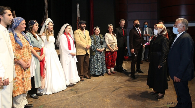 Kayseri Devlet Tiyatrosu 'Perde' Dedi!