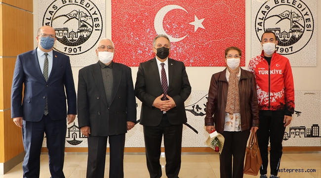 Kayseri Talas'da Öğretmen Başkan, Öğretmenlerle Buluştu!