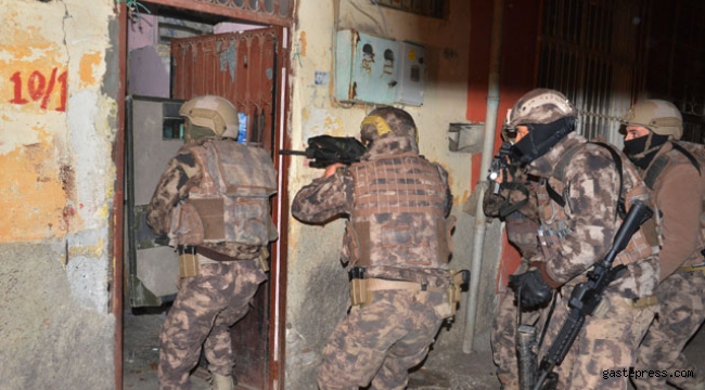 Adana'da DEAŞ operasyonu: 3 gözaltı!