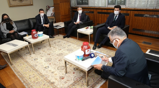 Başkan Büyükkılıç'tan “Gilaburu ve Hayvancılık'' Hamlesi!