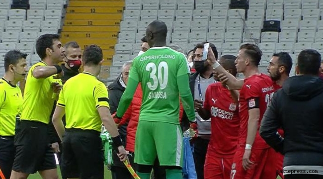 Beşiktaş - Sivasspor maçında Hakan Arslan'ın gördüğü kırmızı kartı Avrupa'da gündem oldu!