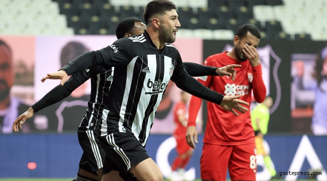 İlk Golü Çok tartışılan Beşiktaş, 10 Kişi Kalan Sivasspor'u Farklı Geçti!