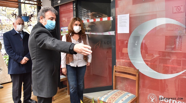 İzmir Bornova'da Başkan İduğ, muhtarların talep ve sorunlarını yerinde dinliyor!