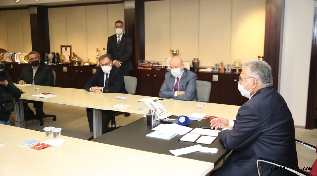 Kayseri Büyükşehir Belediye Başkanı Dr. Memduh Büyükkılıç, ''Hepimizin Gayret Etmesi Gerekiyor''