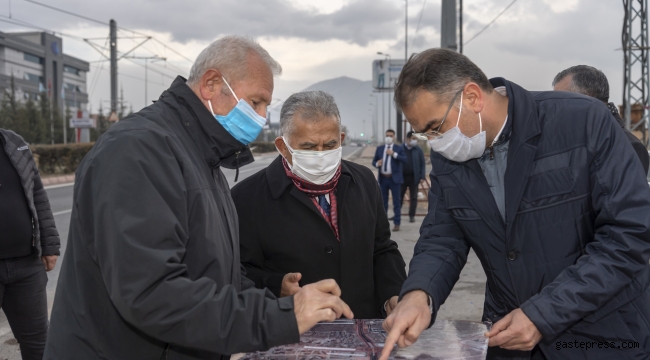 Kayseri Büyükşehir Belediye Başkanı Memduh Büyükkılıç, Katlı kavşak çalışmalarını yerinde denetledi!