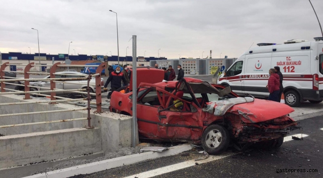 Kayseri’de iki otomobil çarpıştı: 2 yaralı!