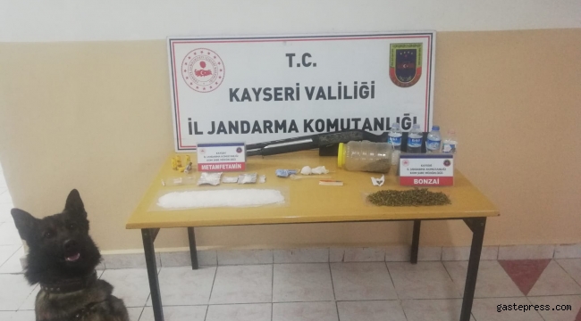Kayseri İl Jandarma, Uyuşturucu Tacirlerine Göz Açtırmıyor!