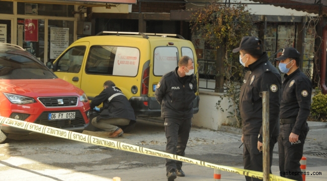 Komşu esnaf arasında otopark kavgası: 2 yaralı!