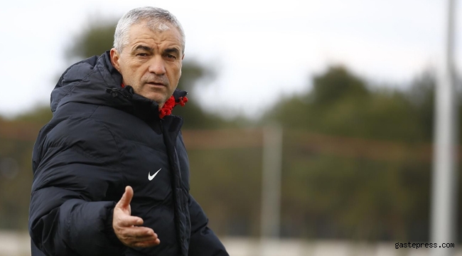 Sivasspor Teknik Direktörü Rıza Çalımbay koronavirüs testinin pozitif çıktığını açıkladı!