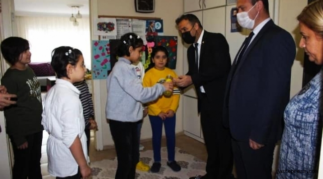 Adana Aile ve Sosyal Hizmetler İl Müdürü Nevzat Özer'den Gençlerin Kalbine nasıl girilir iksiri!