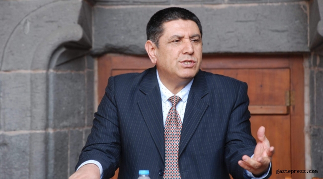 Akalemler Dergisi Genel Yayın Yönetmeni Selim Tunçbilek; “Edebiyat Hayata Müdahaledir “