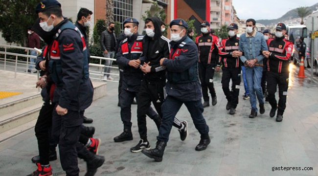 Antalya'da uyuşturucu operasyonu: 47 gözaltı