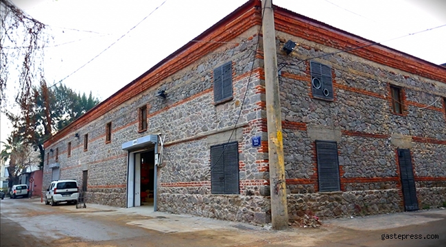 İhtiyaçlar İzmir Büyükşehir’den, yaratıcı fikirler gençlerden