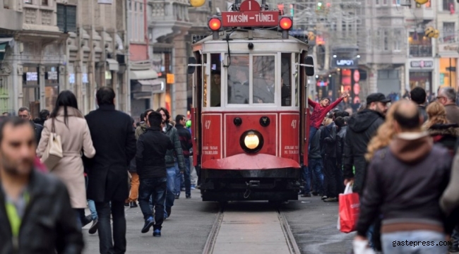 İstanbulluların Yüzde 56,5'i Geçinecek Kadar Kazanamıyor!