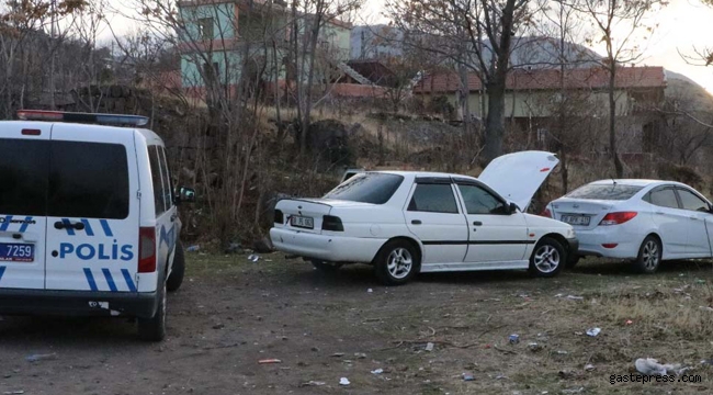 Kayseri'de, 3 kişi çaldıkları otomobilde pizza yerken yakalandı!